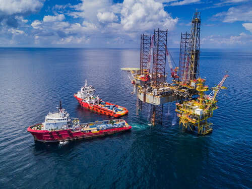 ships providing supply service to oil platforms